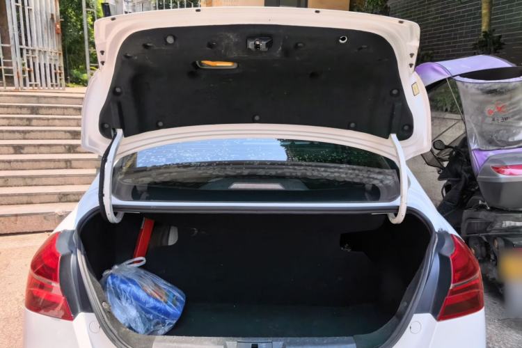 Used Geely Auto Emgrand 2018 1.5L Manual Upward Connect Edition Trunk