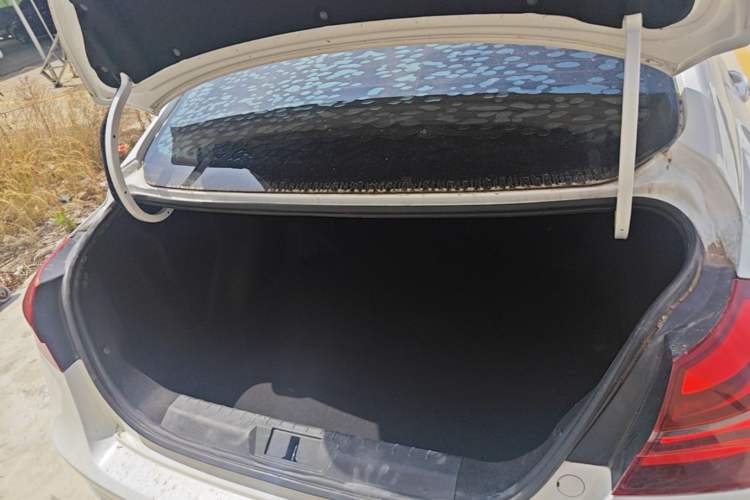 Used Geely Auto Emgrand 2018 1.5L CVT Luxury Model Trunk