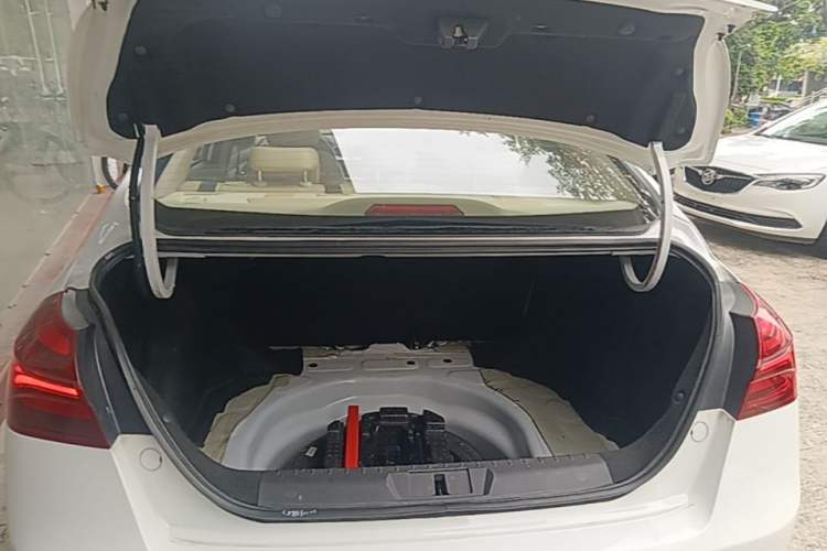 Used Geely Auto Emgrand 2018 1.5L CVT Luxury Model Trunk