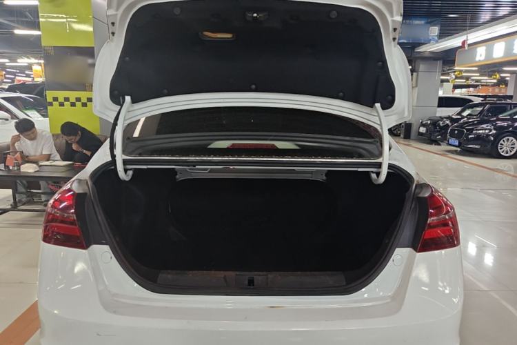 Used Geely Auto Emgrand 2018 1.5L CVT Luxury Model Trunk