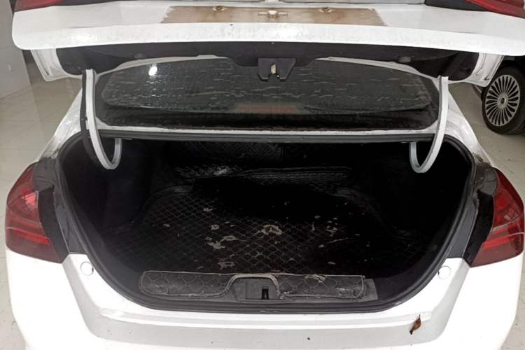 Used Geely Auto Emgrand 2018 1.5L Manual Upward Connect Edition Trunk