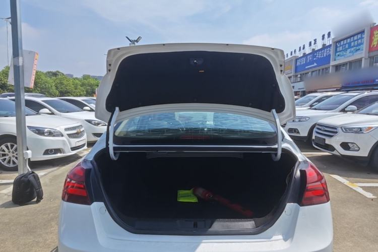 Used Geely Auto Emgrand 2018 1.5L CVT Upward Connect Edition Trunk