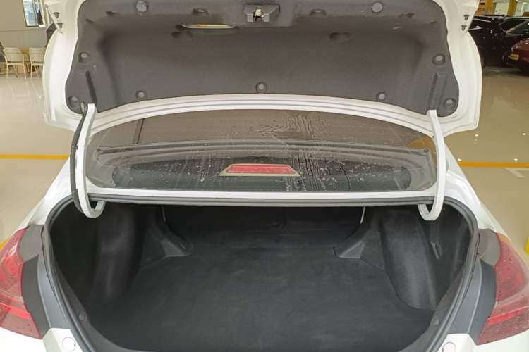 Used Geely Auto Emgrand 2018 1.5L Manual Luxury Model Trunk