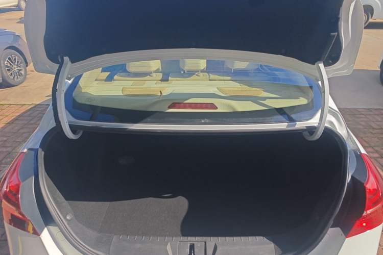 Used Geely Auto Emgrand 2018 1.5L CVT Luxury Model Trunk