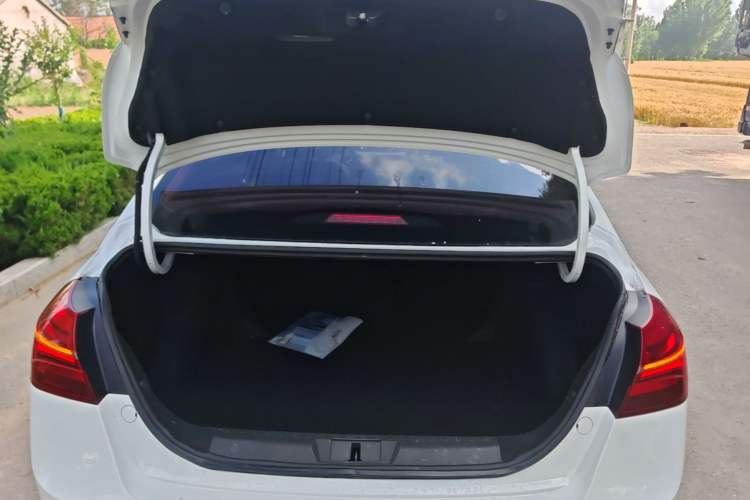 Used Geely Auto Emgrand 2018 1.5L CVT Upward Connect Edition Trunk