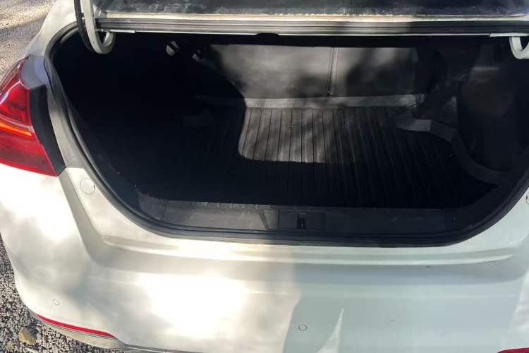Used Geely Auto Emgrand 2018 1.5L CVT Luxury Model Trunk