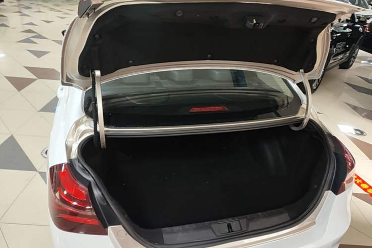 Used Geely Auto Emgrand 2018 1.5L CVT Upward Connect Edition Trunk