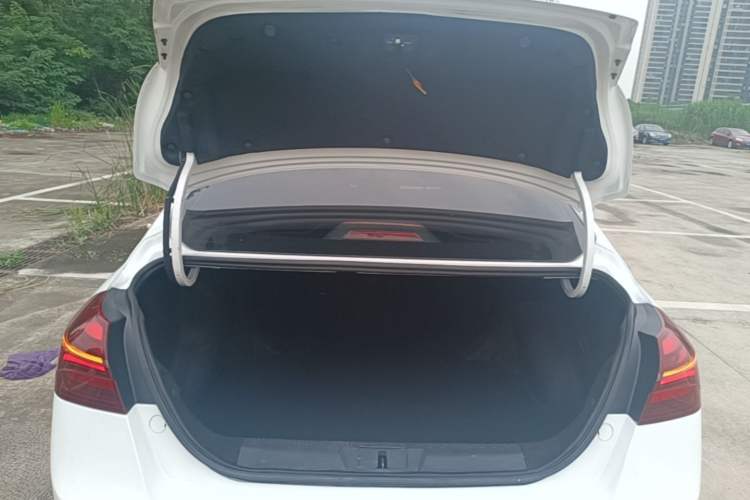 Used Geely Auto Emgrand 2018 1.5L Manual Upward Connect Edition Trunk