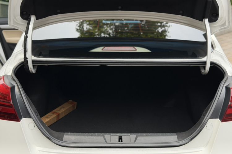 Used Geely Auto Emgrand 2018 1.5L CVT Luxury Model Trunk