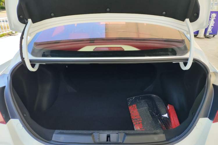 Used Geely Auto Emgrand 2018 1.5L Manual Luxury Model Trunk