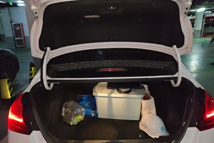 Used Geely Auto Emgrand 2018 1.5L CVT Upward Connect Edition Trunk