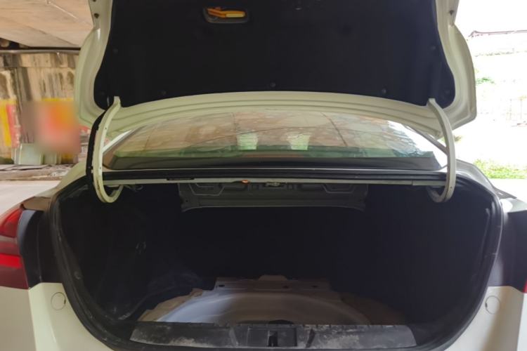 Used Geely Auto Emgrand 2018 1.5L CVT Upward Connect Edition Trunk