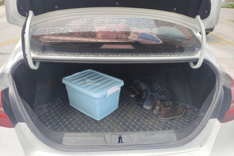 Used Geely Auto Emgrand 2018 1.5L CVT Upward Connect Edition Trunk