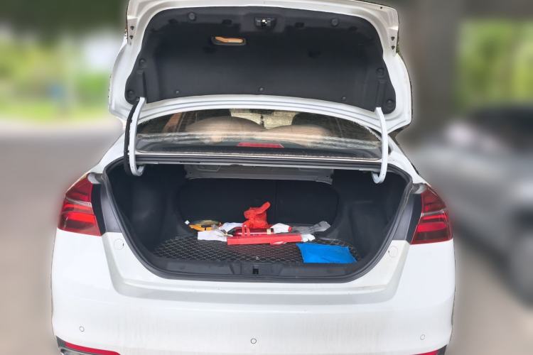 Used Geely Auto Emgrand 2018 1.5L CVT Upward Connect Edition Trunk