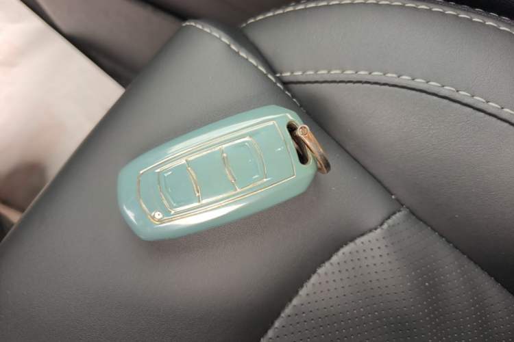 Used Geely Auto Emgrand 2018 1.5L CVT Upward Connect Edition Vehicle Key