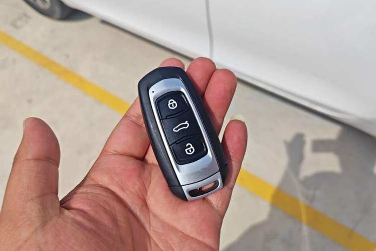 Used Geely Auto Emgrand 2018 1.5L CVT Luxury Model Vehicle Key