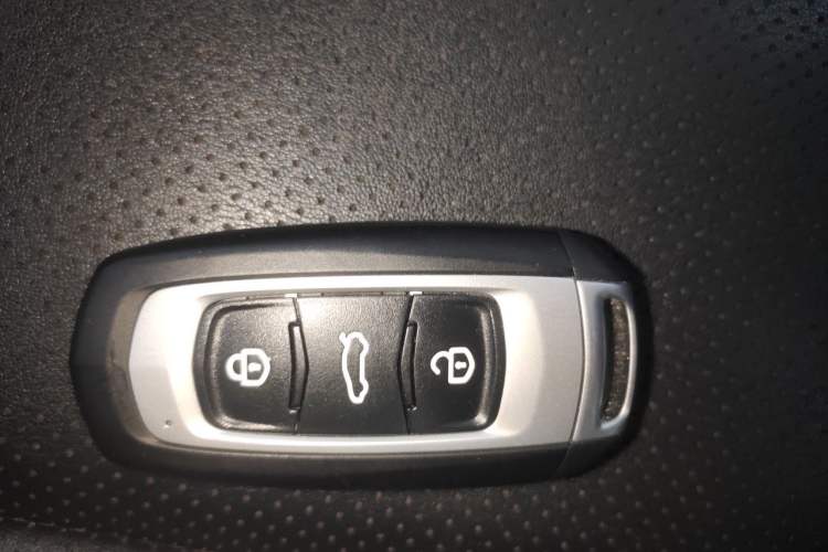 Used Geely Auto Emgrand 2018 1.5L CVT Upward Connect Edition Vehicle Key