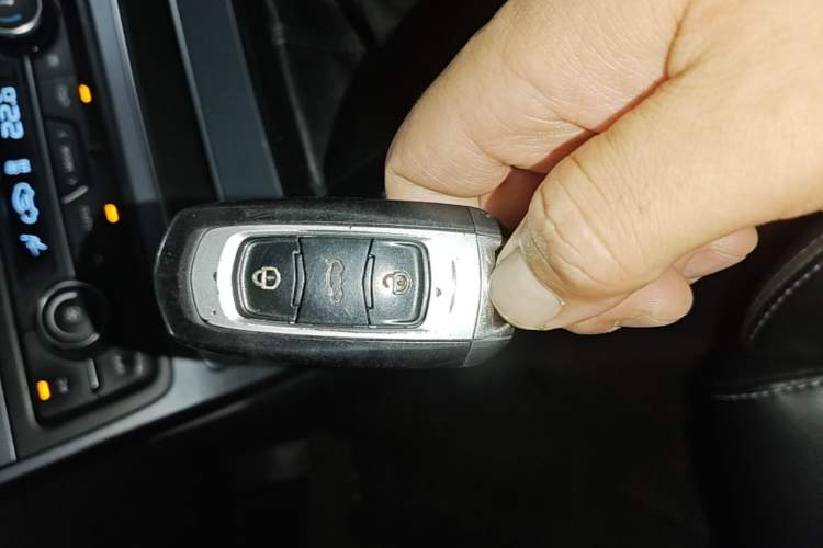 Used Geely Auto Emgrand 2018 1.5L Manual Upward Connect Edition Vehicle Key