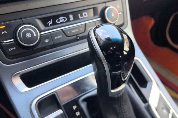 Used Geely Auto Emgrand 2018 1.5L CVT Upward Connect Edition Vehicle Key
