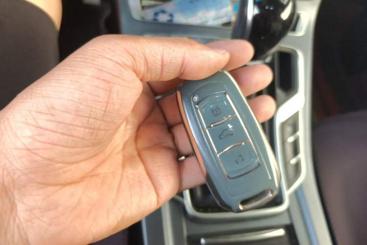 Used Geely Auto Emgrand 2018 1.5L CVT Upward Connect Edition Vehicle Key