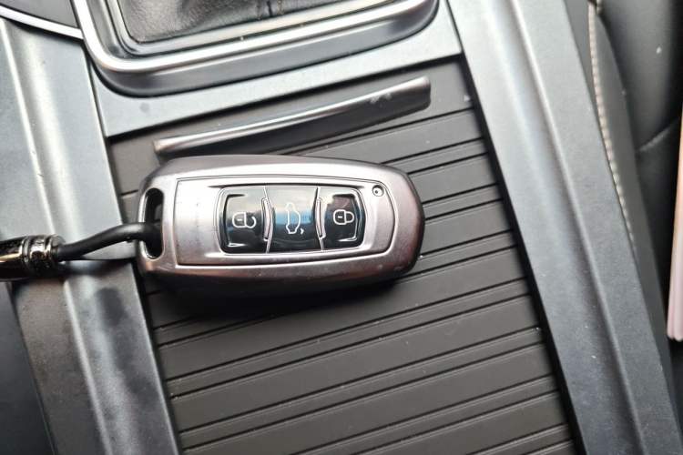Used Geely Auto Emgrand 2018 1.5L CVT Upward Connect Edition Vehicle Key