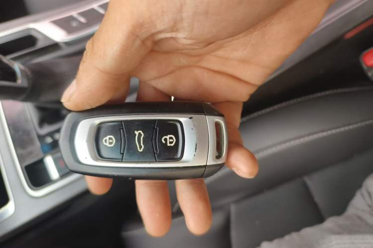 Used Geely Auto Emgrand 2018 1.5L CVT Upward Connect Edition Vehicle Key