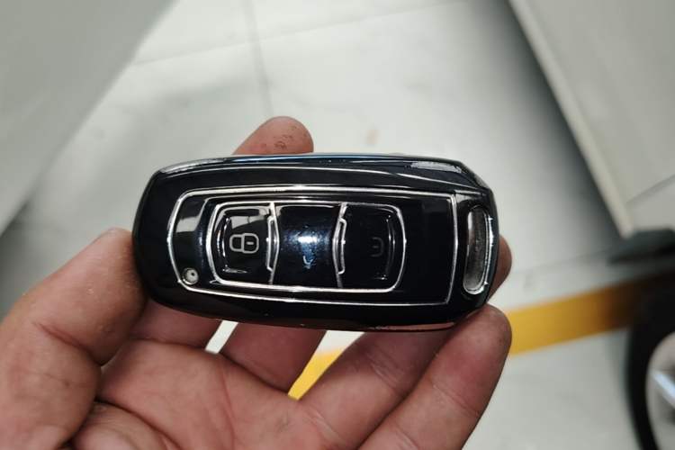 Used Geely Auto Emgrand 2018 1.5L CVT Upward Connect Edition Vehicle Key
