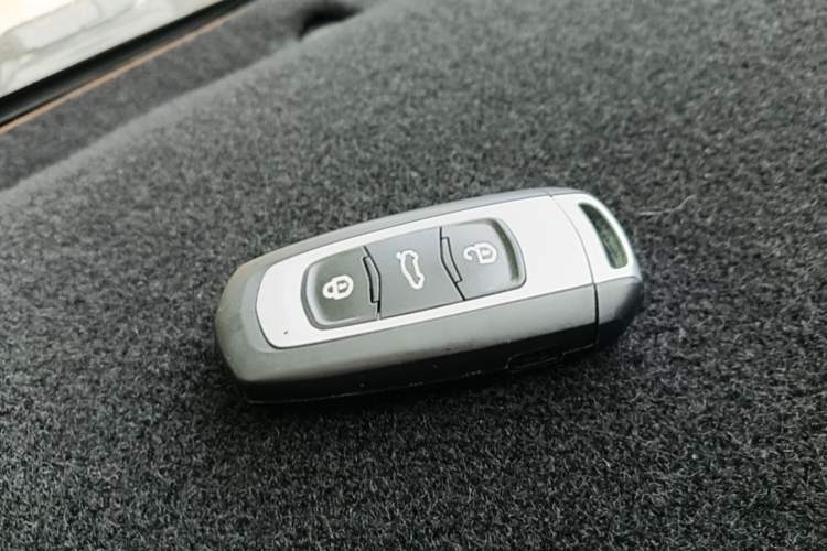Used Geely Auto Emgrand 2018 1.5L CVT Upward Connect Edition Vehicle Key