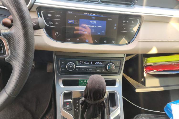 Used Geely Auto Emgrand 2018 1.5L CVT Luxury Model Audio And AC Panel