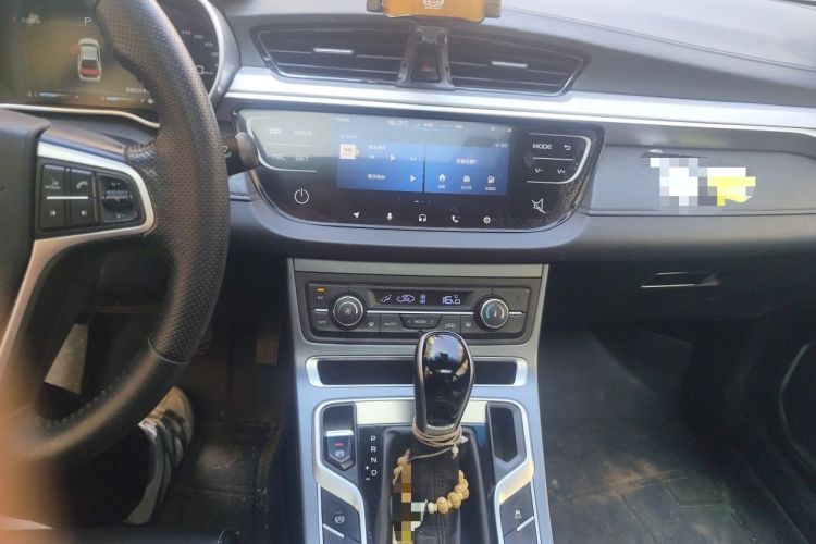 Used Geely Auto Emgrand 2018 1.5L CVT Upward Connect Edition Audio And AC Panel