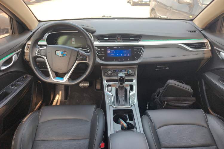 Used Geely Auto Emgrand 2018 1.5L CVT Upward Connect Edition Center Console