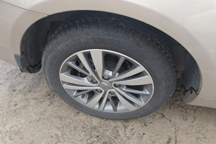 Used Geely Auto Emgrand 2018 1.5L CVT Upward Connect Edition Exterior 5