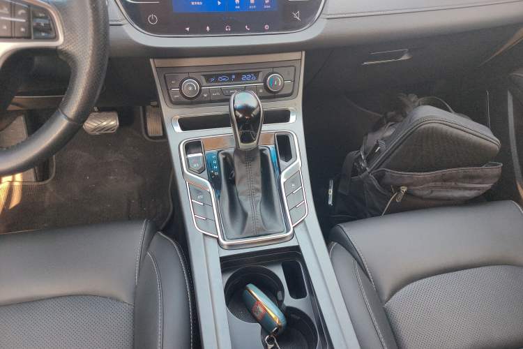 Used Geely Auto Emgrand 2018 1.5L CVT Upward Connect Edition Gear Lever