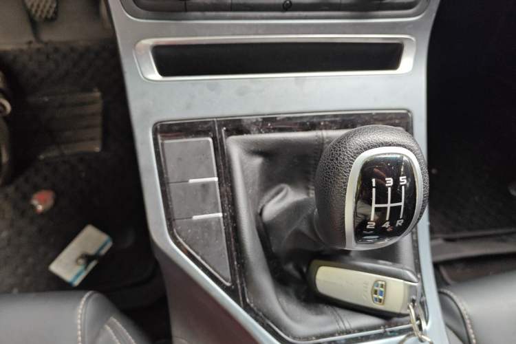 Used Geely Auto Emgrand 2018 1.5L Manual Upward Connect Edition Gear Lever