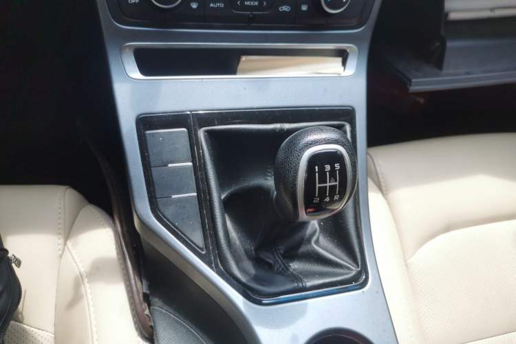 Used Geely Auto Emgrand 2018 1.5L Manual Luxury Model Gear Lever