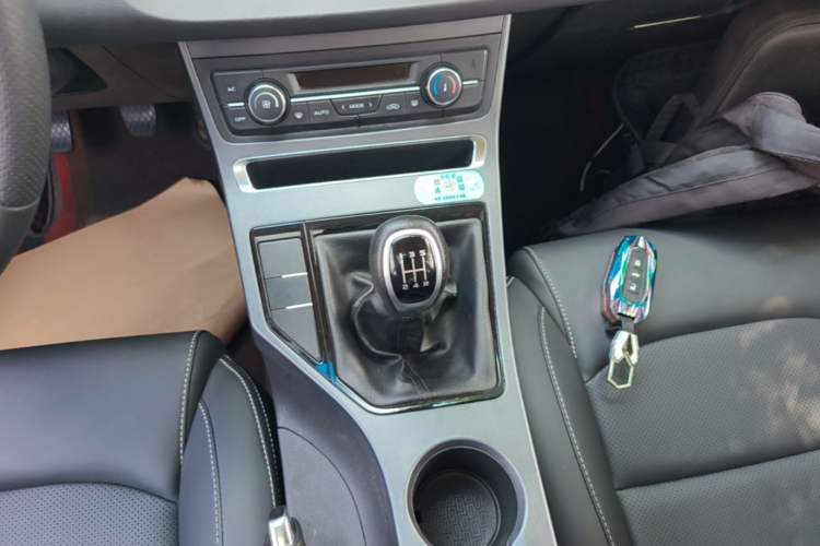 Used Geely Auto Emgrand 2018 1.5L Manual Upward Connect Edition Gear Lever
