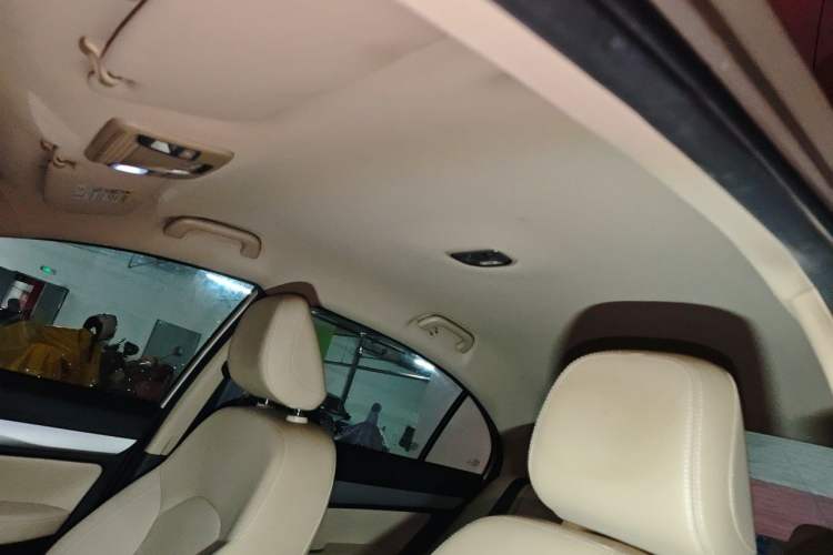 Used Geely Auto Emgrand 2018 1.5L CVT Luxury Model Headliner