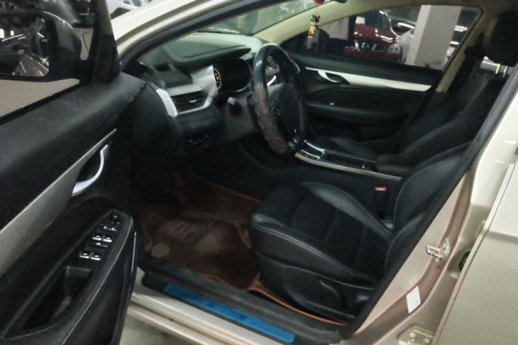 Used Geely Auto Emgrand 2018 1.5L CVT Upward Connect Edition Interior 3