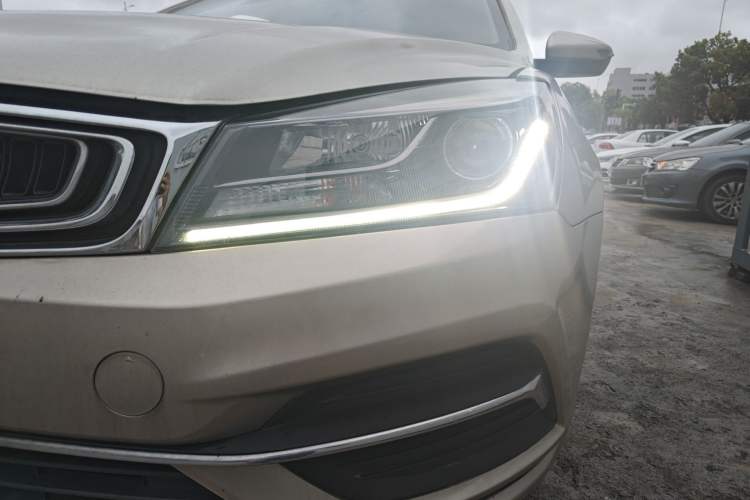 Used Geely Auto Emgrand 2018 1.5L CVT Upward Connect Edition Left Front Headlight