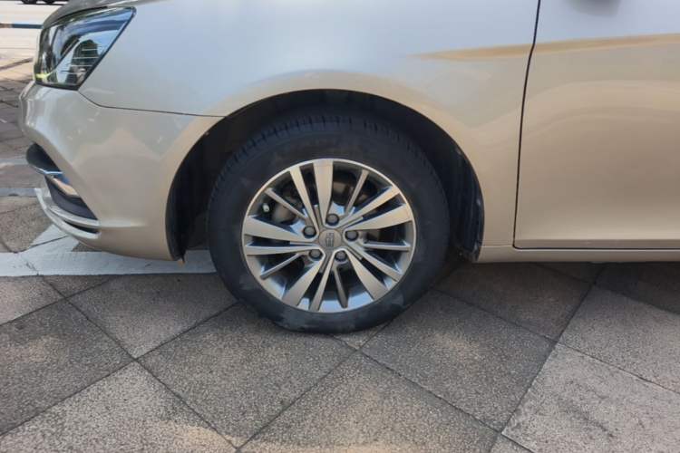 Used Geely Auto Emgrand 2018 1.5L Manual Upward Connect Edition Left Front Wheel Hub