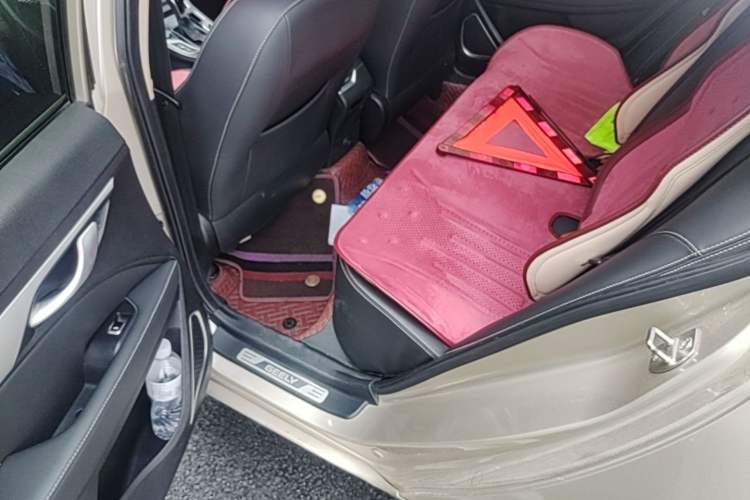 Used Geely Auto Emgrand 2018 1.5L CVT Upward Connect Edition Left Rear Seat