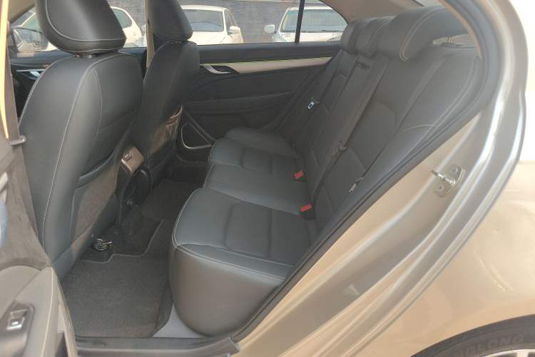 Used Geely Auto Emgrand 2018 1.5L CVT Upward Connect Edition Left Rear Seat