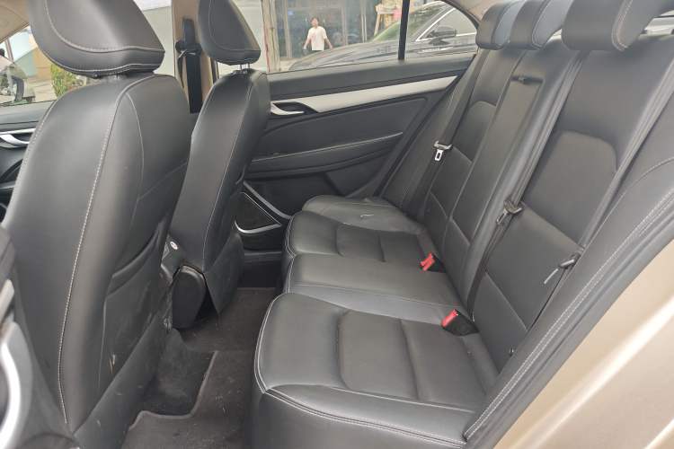 Used Geely Auto Emgrand 2018 1.5L CVT Upward Connect Edition Left Rear Seat