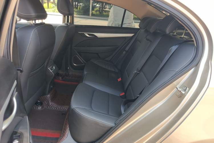 Used Geely Auto Emgrand 2018 1.5L Manual Upward Connect Edition Left Rear Seat