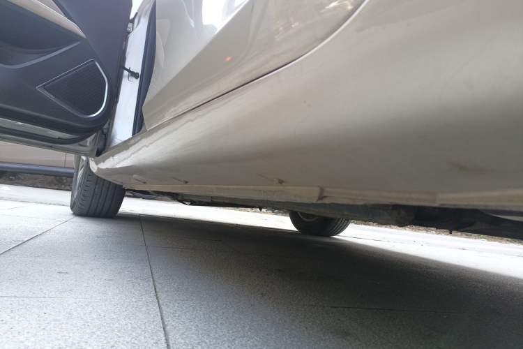 Used Geely Auto Emgrand 2018 1.5L CVT Luxury Model Left Side Sill