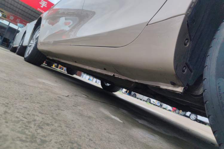 Used Geely Auto Emgrand 2018 1.5L CVT Upward Connect Edition Left Side Sill