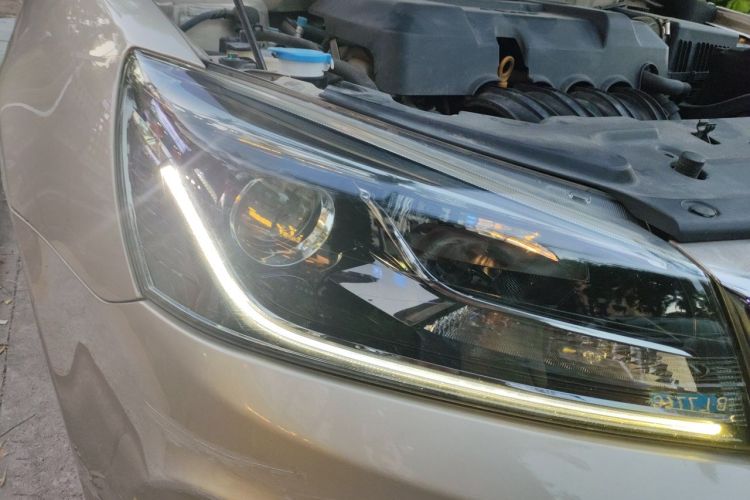 Used Geely Auto Emgrand 2018 1.5L Manual Upward Connect Edition Right Front Headlight