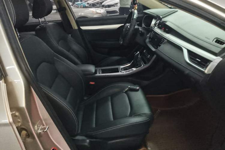 Used Geely Auto Emgrand 2018 1.5L CVT Upward Connect Edition Right Front Seat