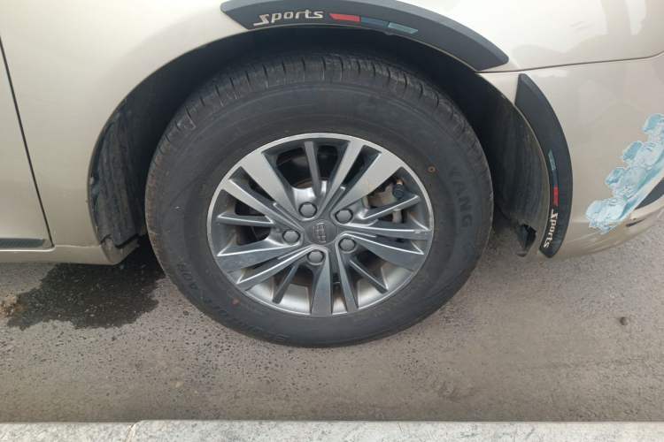 Used Geely Auto Emgrand 2018 1.5L Manual Luxury Model Right Front Wheel Hub