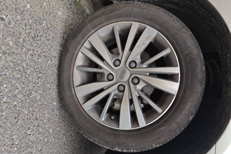 Used Geely Auto Emgrand 2018 1.5L Manual Upward Connect Edition Right Front Wheel Hub
